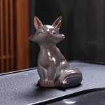 Vosvormige tea pet in 2 houdingen