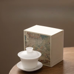 Witte porseleinen gaiwan met schotel — Met geschenkdoos