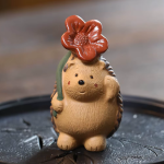 Yixing tea pet egel van zisha-klei — 3,6 × 3,3 × 6,3 cm