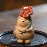 Yixing tea pet egel van zisha-klei — 5,1 × 5,3 × 8,3 cm