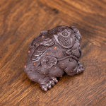 Yixing tea pet in de vorm van een pad