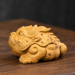 Yixing tea pet in de vorm van een pad — Okergeel