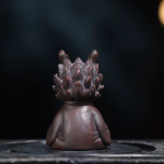 Yixing tea pet met zittende draak