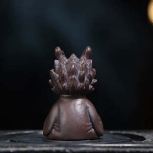 Yixing tea pet met zittende draak