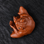 Yixing tea pet met zittende pad