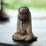 Yixing tea pet van Yixing-klei, handgemaakt — Olijfbeige