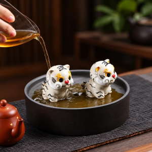 Zittende tijger tea pet van Yixing-klei